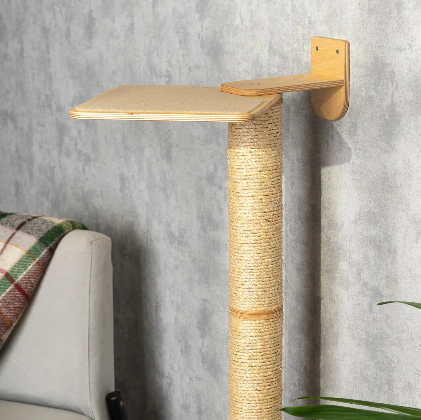 cat-scratching-post-with-built-in-cat-steps