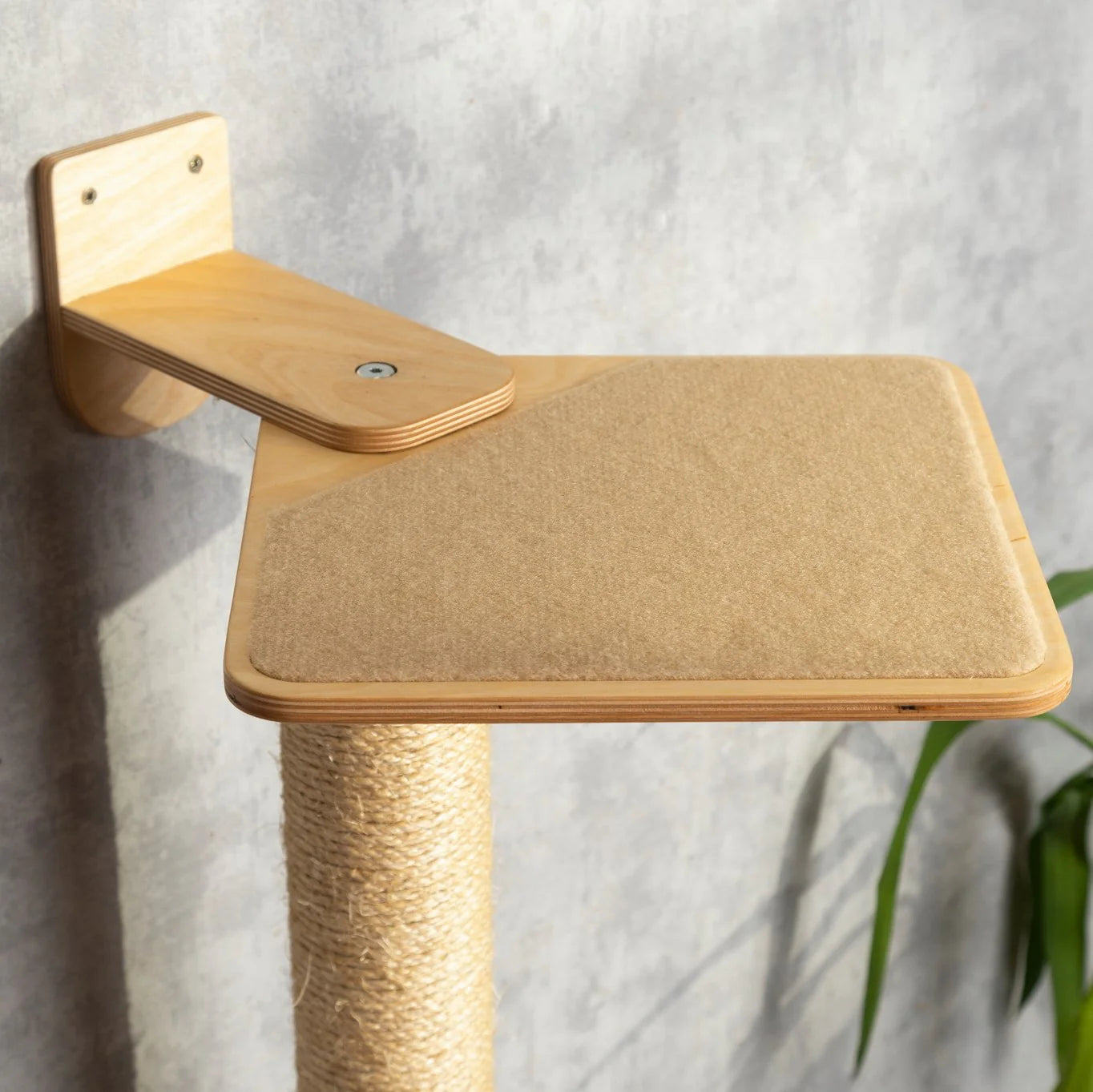 cat-scratching-post-with-built-in-cat-steps