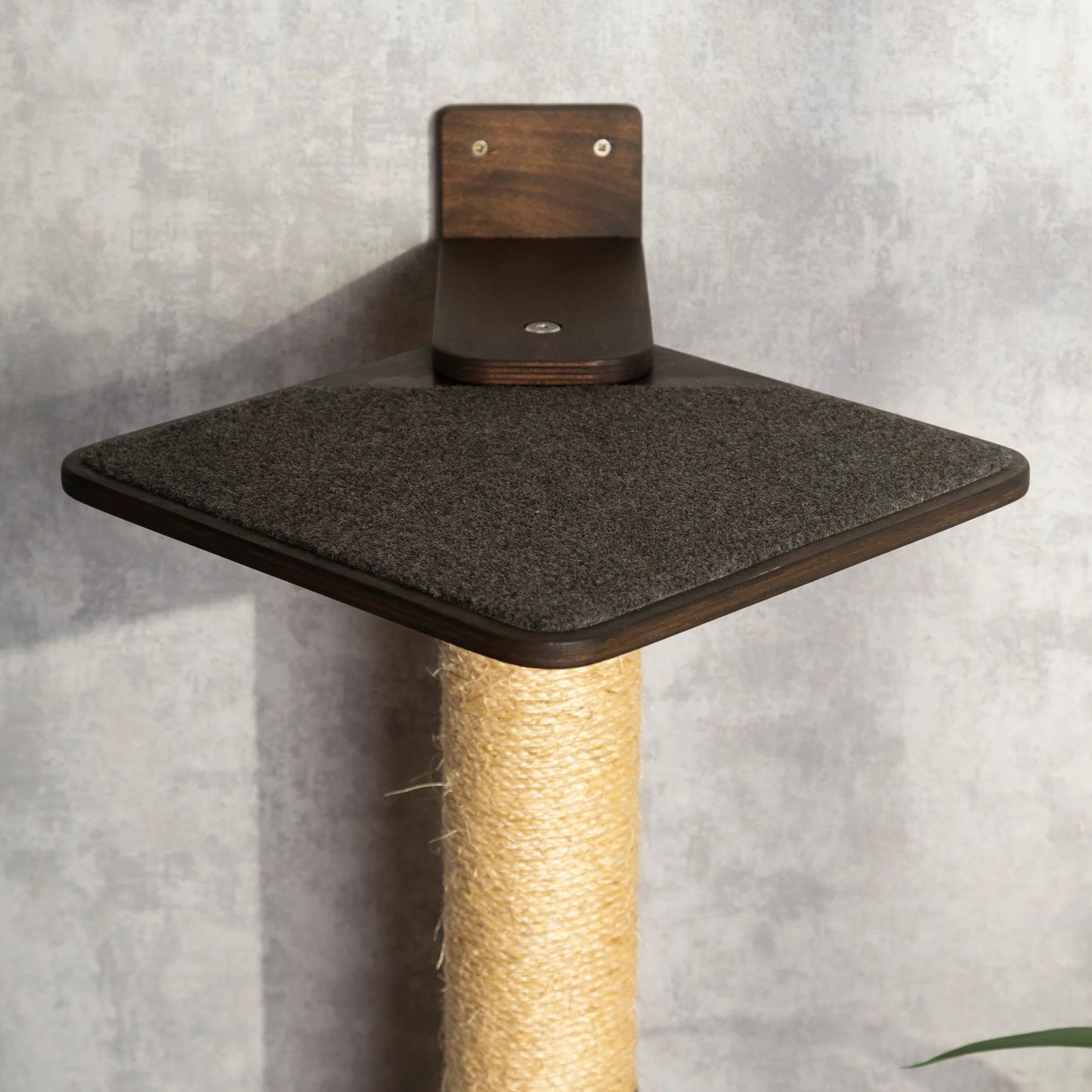 cat-scratching-post-with-built-in-cat-steps