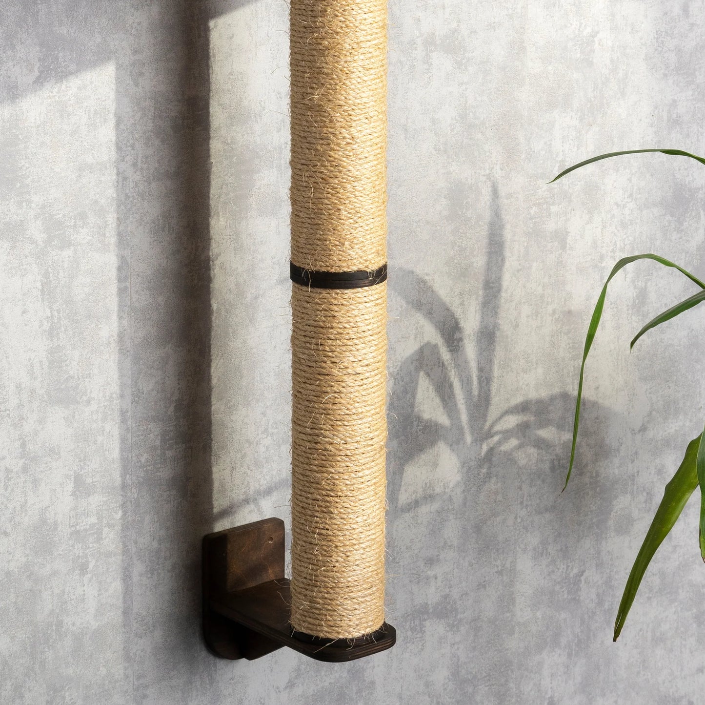 cat-scratching-post-with-built-in-cat-steps