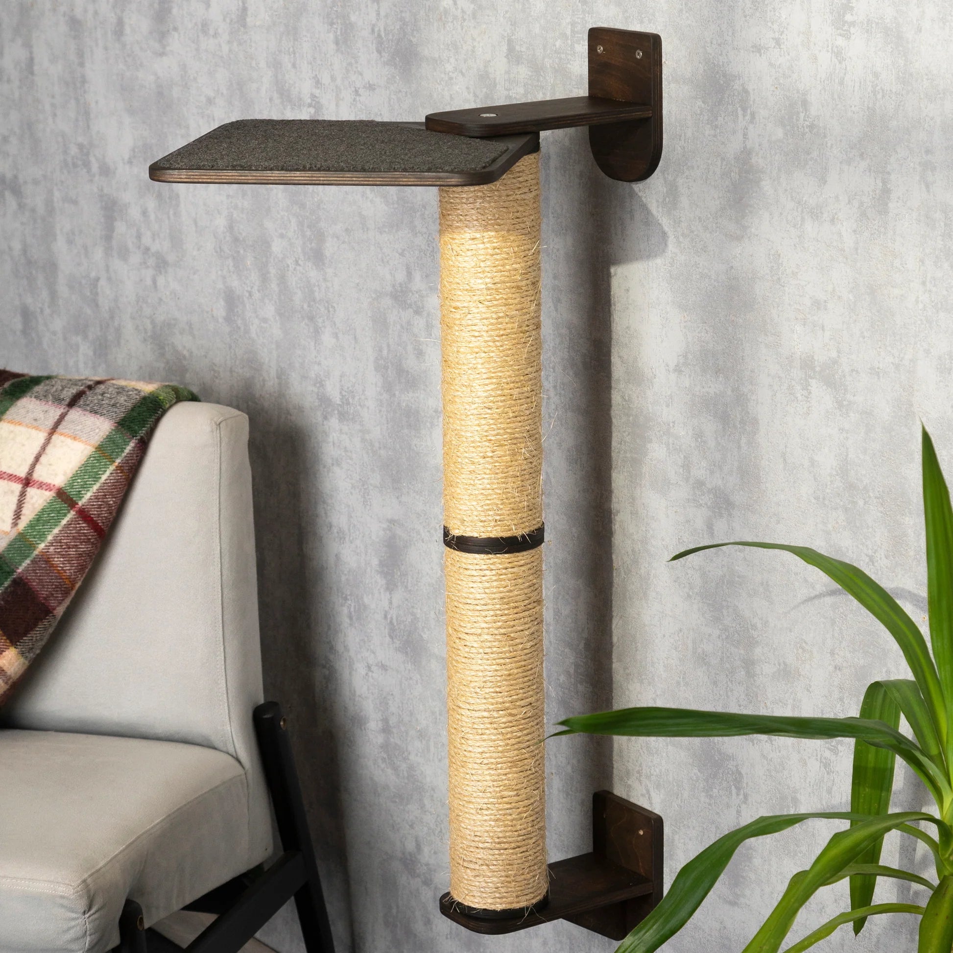 cat-scratching-post-with-built-in-cat-steps