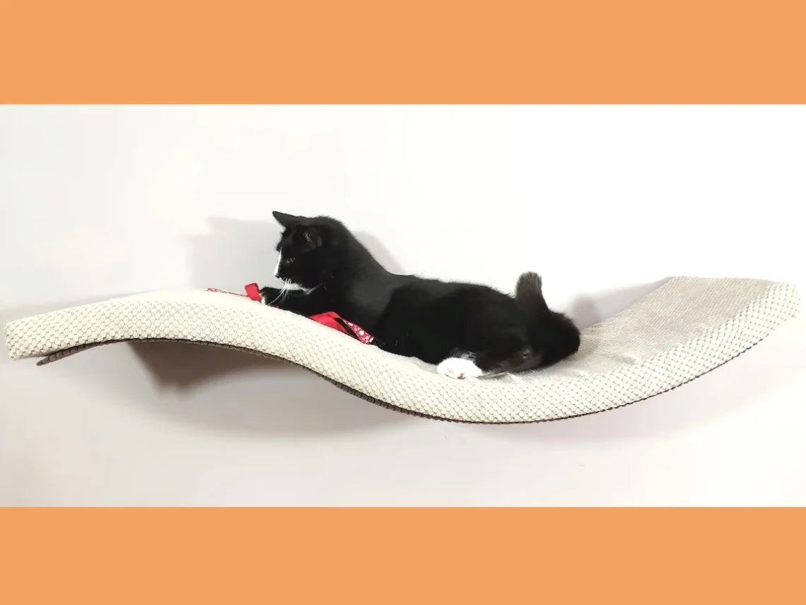 cat-wall-shelf-the-playful-curve-right-95-cm