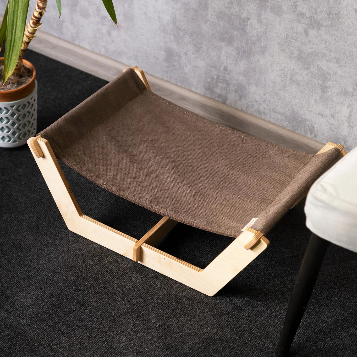 comfy-cat-and-dog-hammock-for-lounging