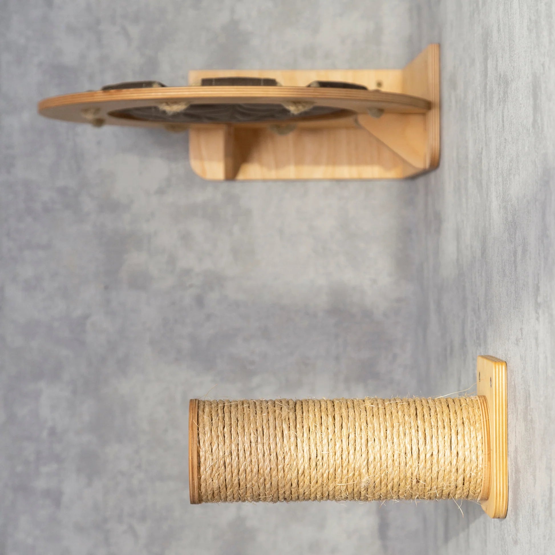 cozy-cat-round-hammock-with-sisal-steps