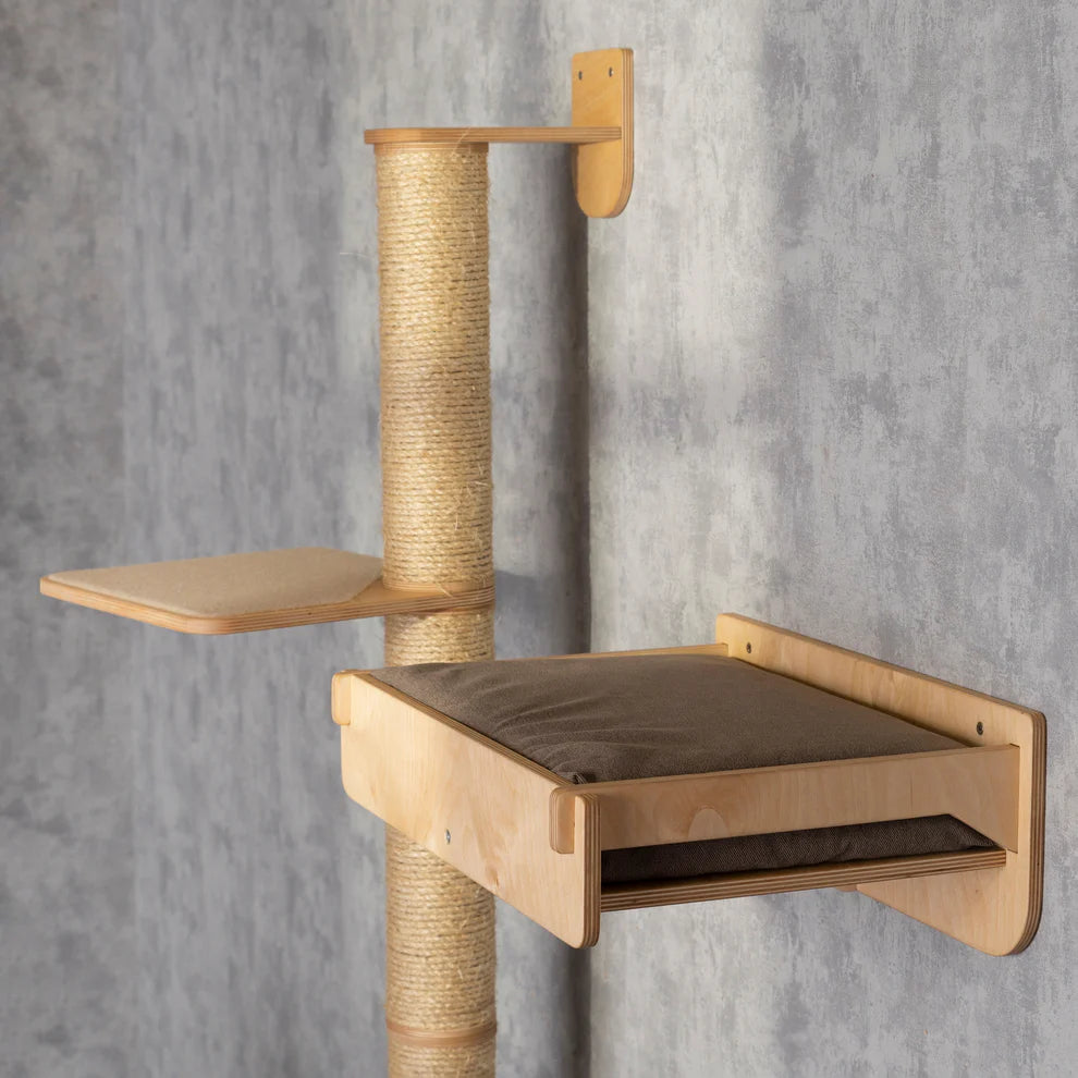 deluxe-cat-tree-with-plush-bed