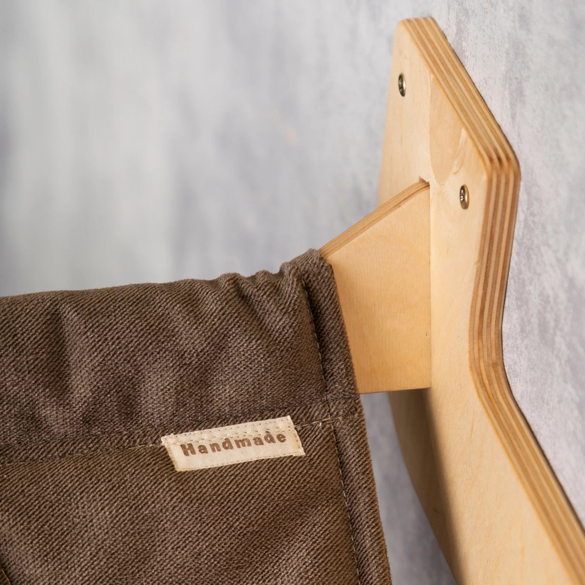 durable-cat-hammock-elevated-wall-bed