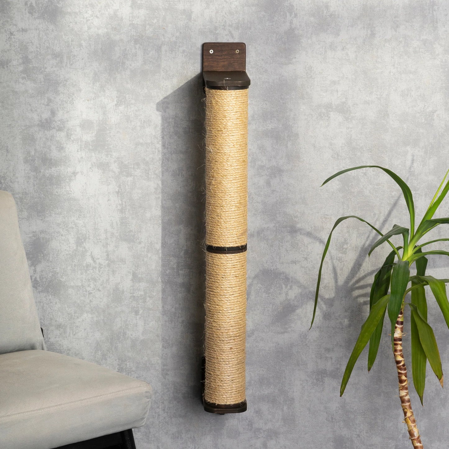 durable-cat-scratching-post-for-active-cats