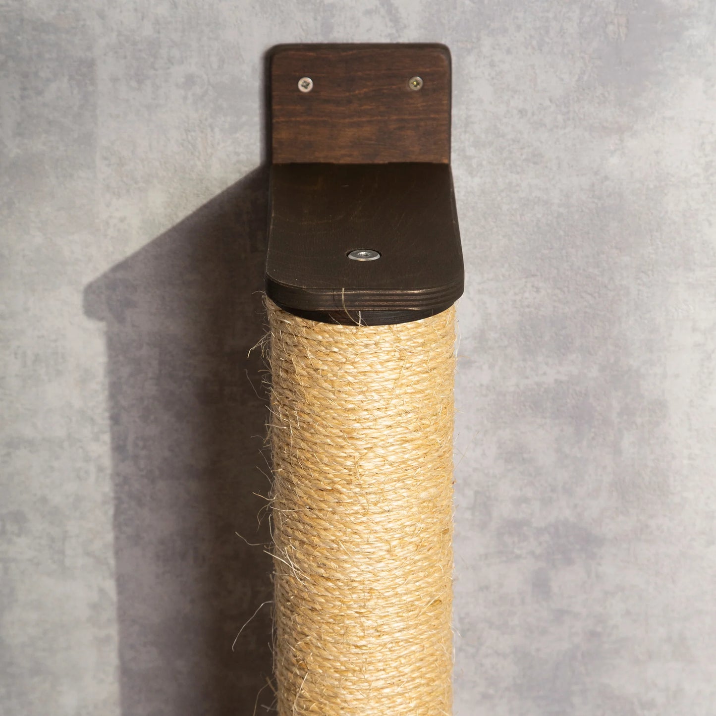 durable-cat-scratching-post-for-active-cats