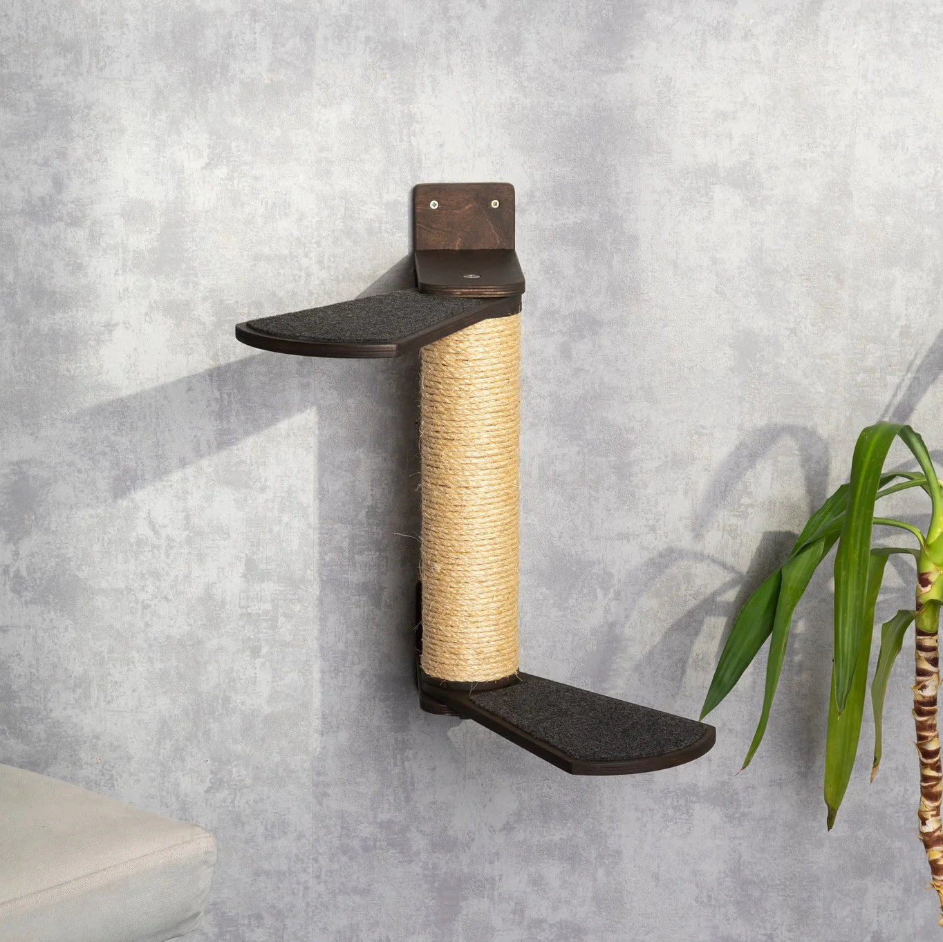 handmade-scratching-post-with-built-in-shelves