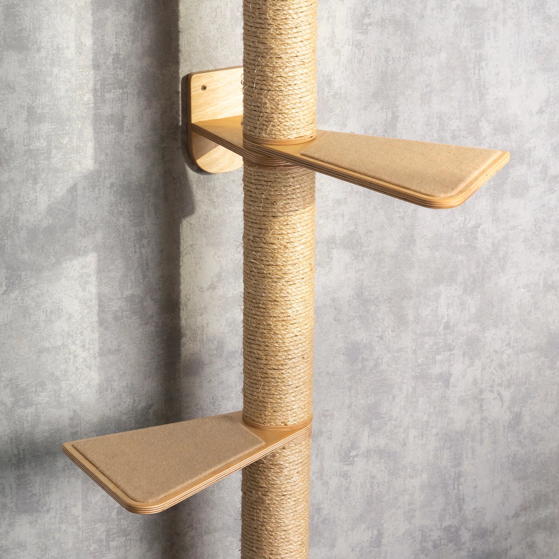 luxurious-cat-bed-with-integrated-shelves