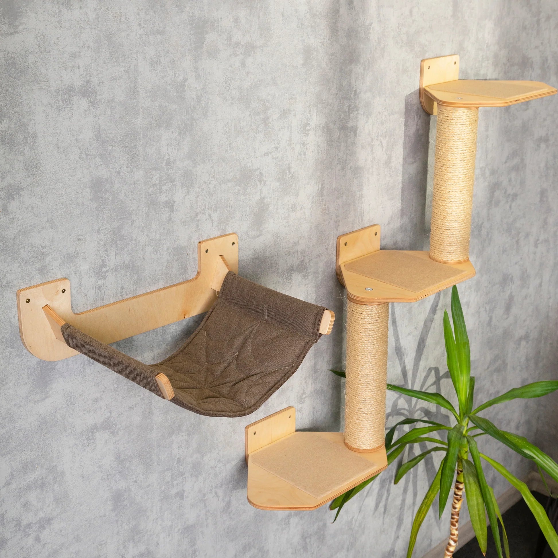 luxurious-cat-hammock-scratching-post