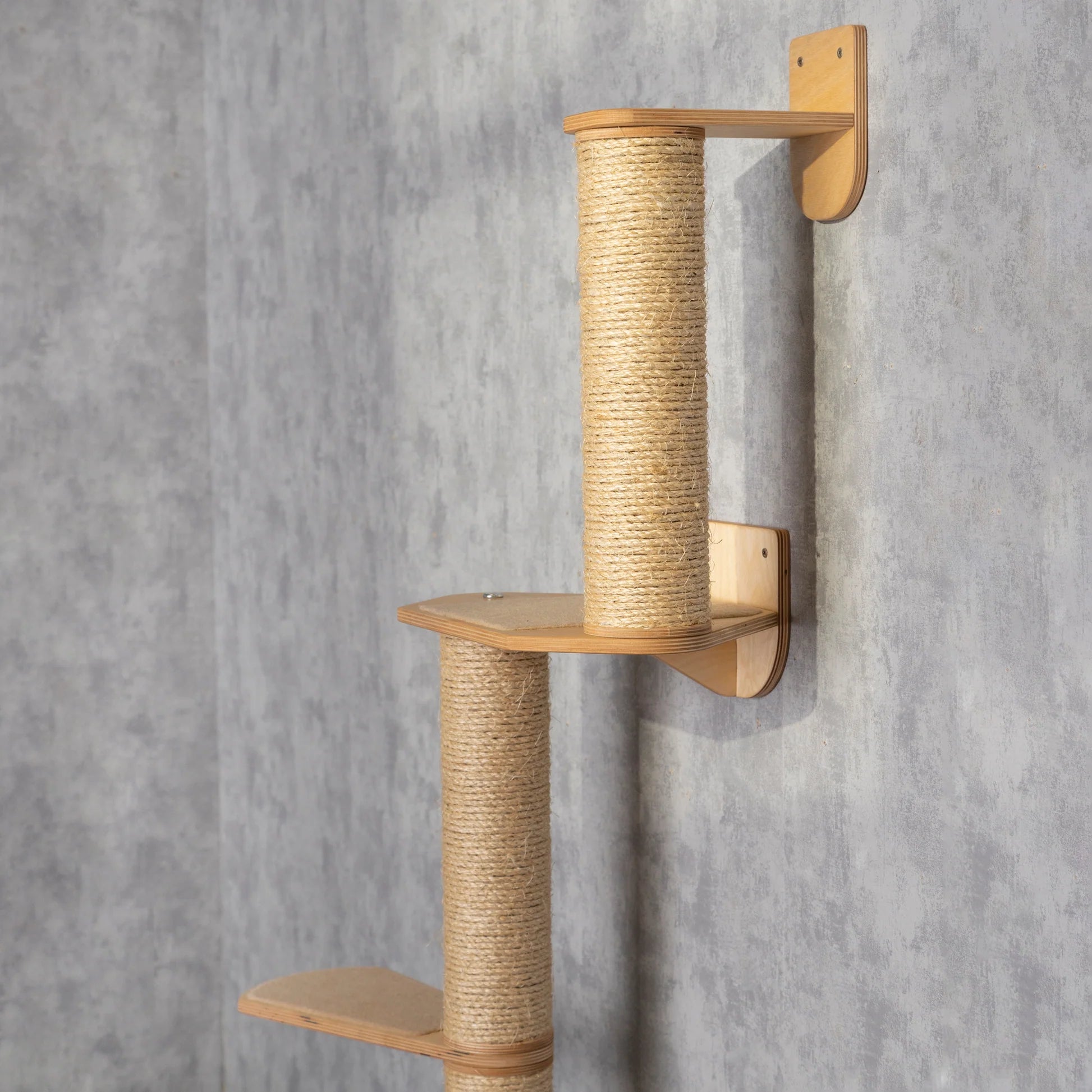 luxurious-cat-tree-tower-for-playtime