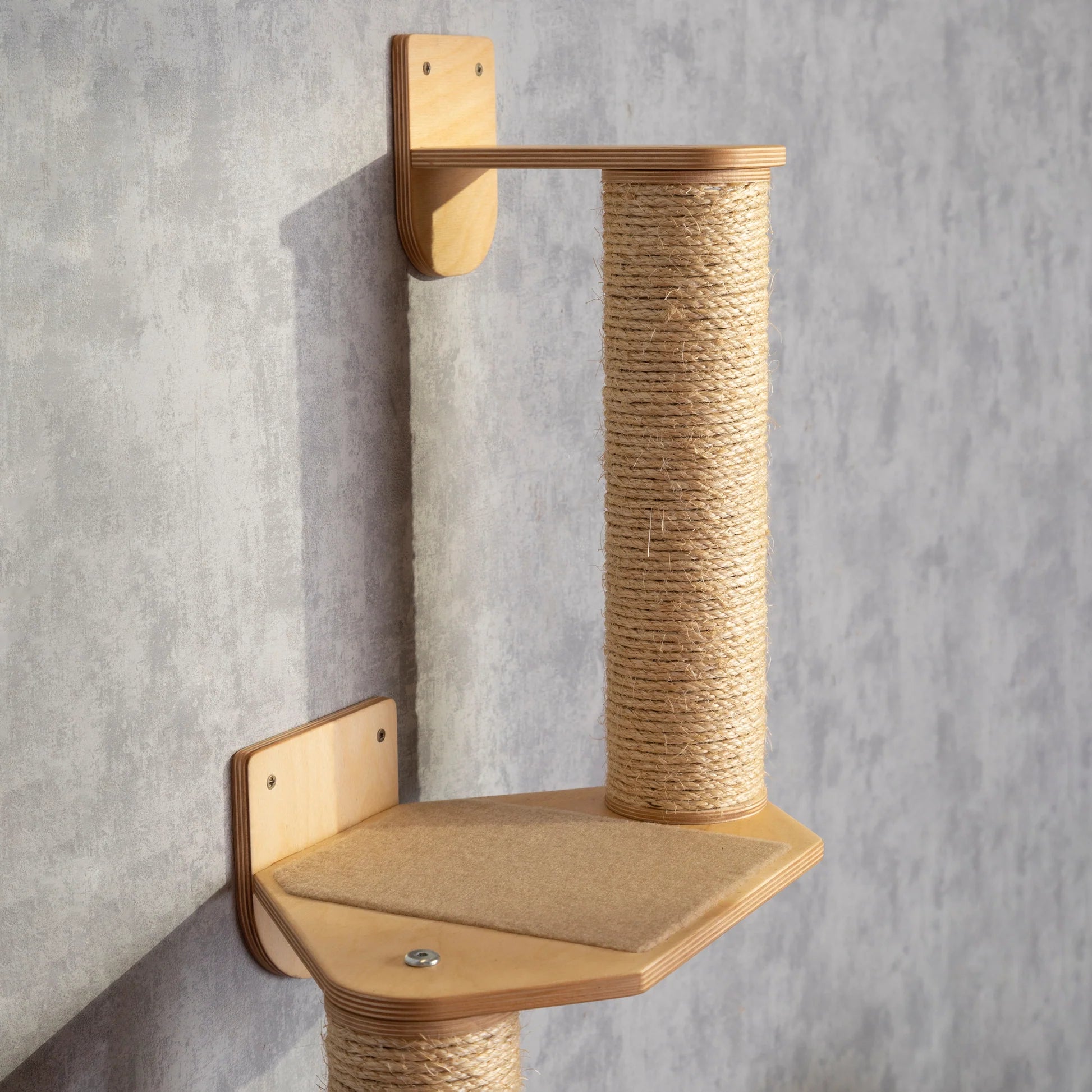 luxurious-cat-tree-tower-for-playtime