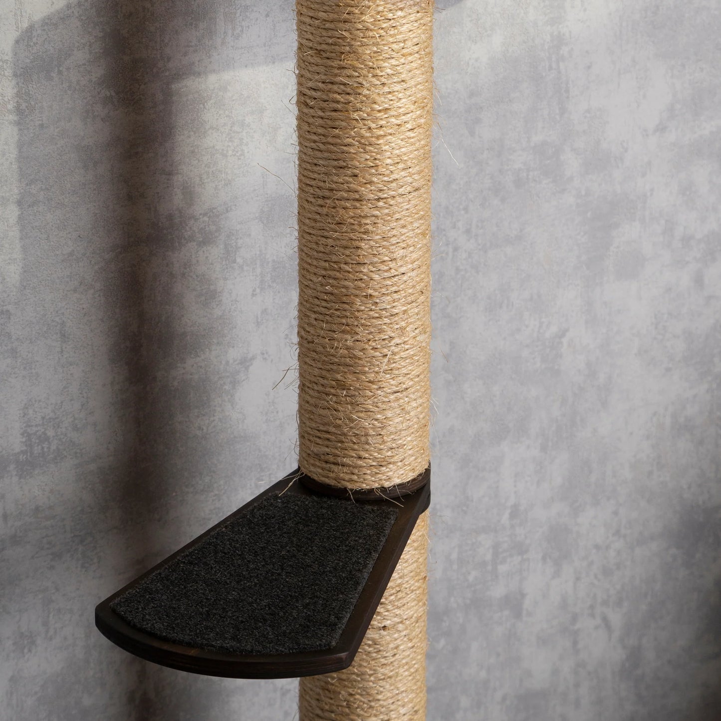 luxurious-cat-tree-tower-for-playtime