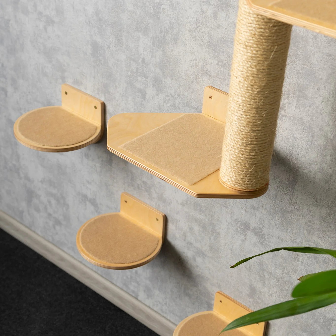 luxurious-cat-tree-with-hammock-shelves