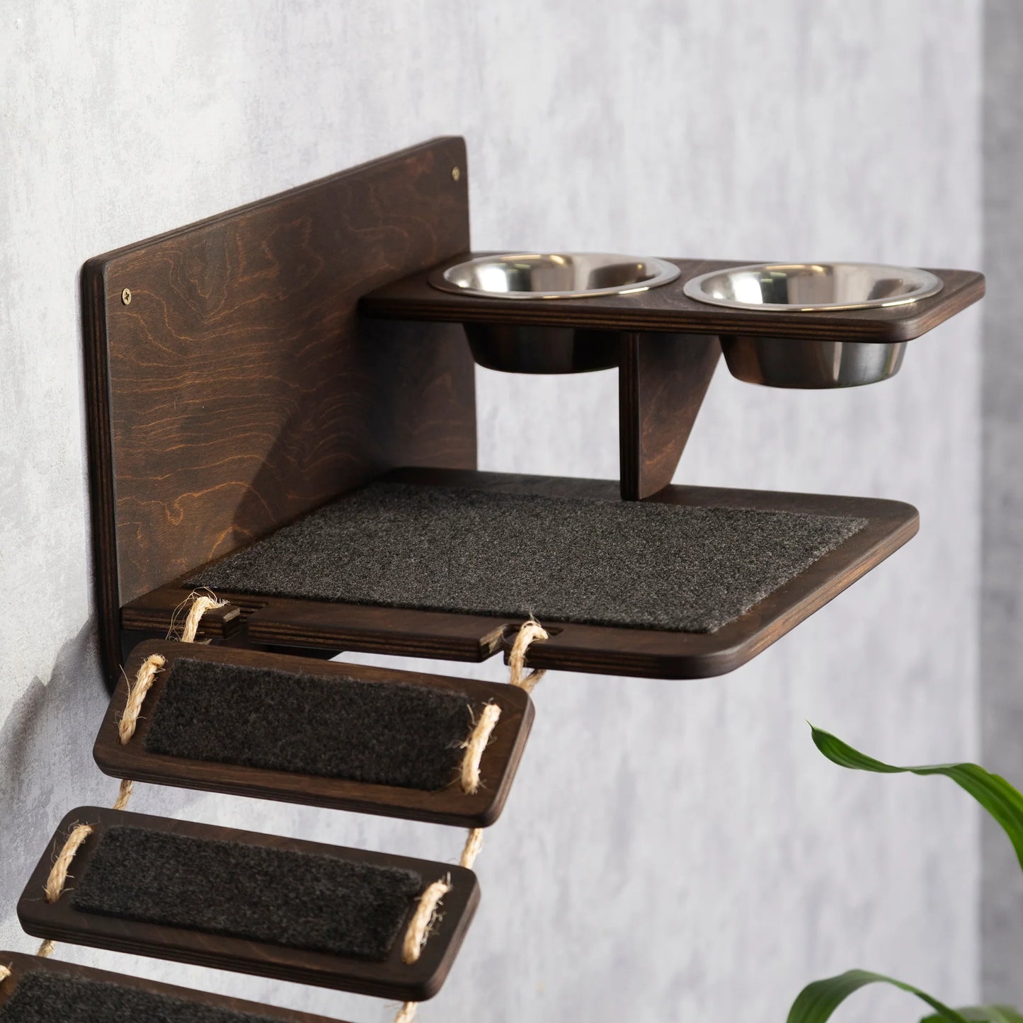 perfect-cat-feeder-with-bridge-steps