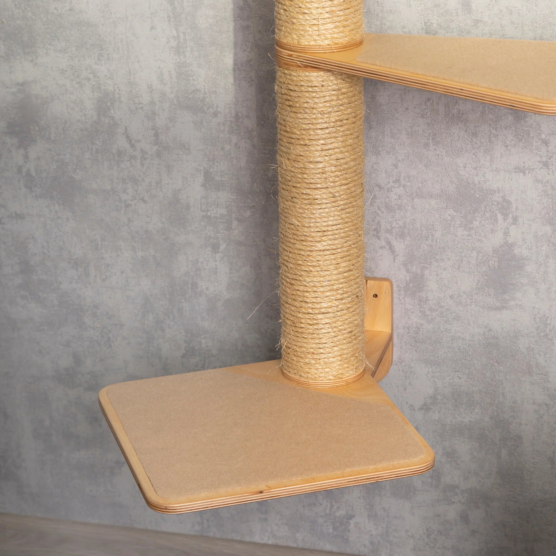premium-cat-scratching-post-with-shelves