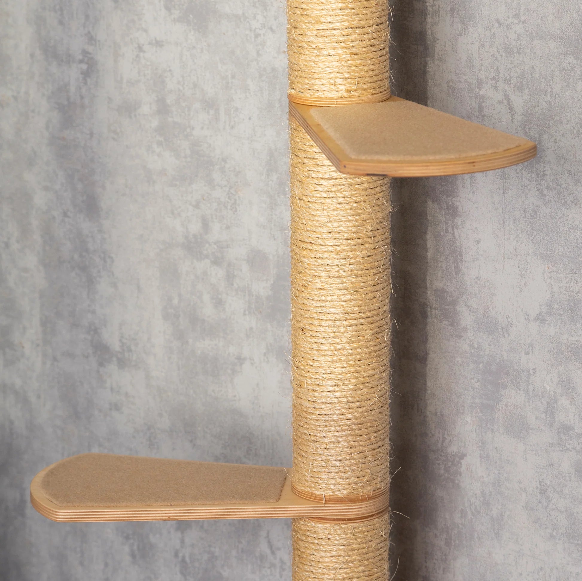 space-saving-cat-tree-with-built-in-cat-shelves