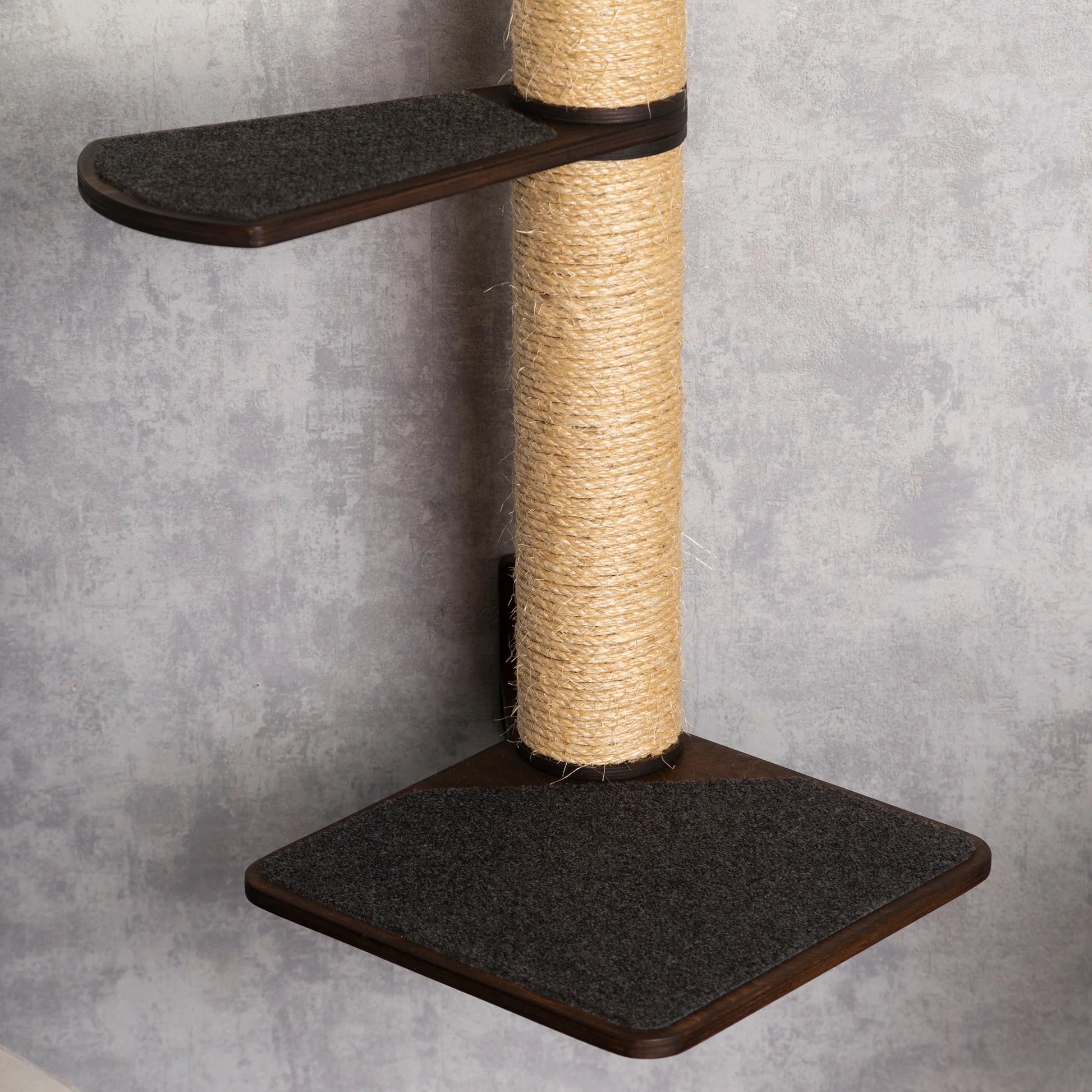 space-saving-cat-tree-with-built-in-cat-shelves