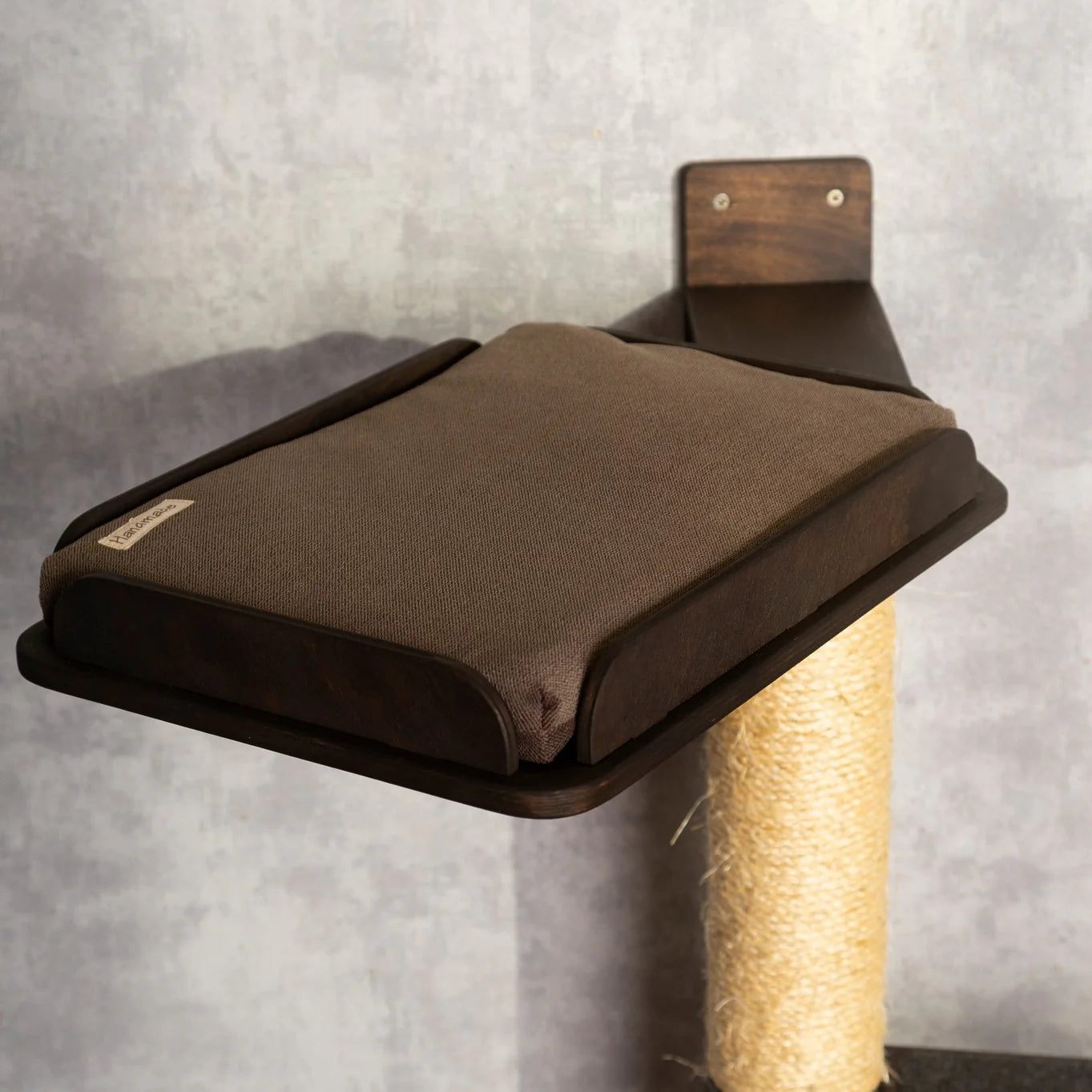 stylish-cat-tree-with-built-in-cozy-bed