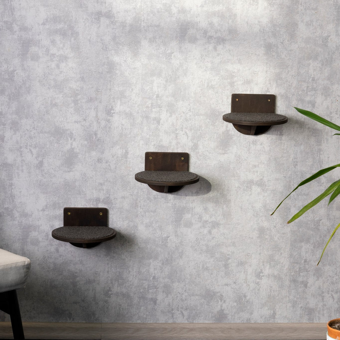 dark-wood-round-cat-steps