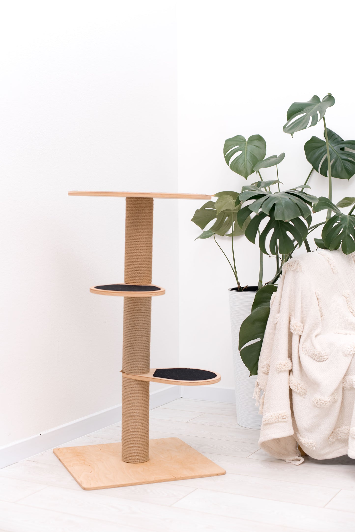 light-wood-cat-tree